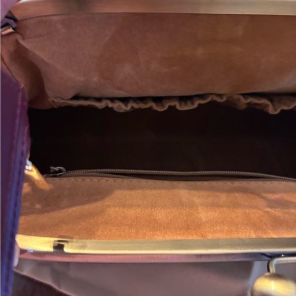 New Patricia Nash Mia Merlot Leather kisslock purse Hombre color. 14 by 71/2 - Picture 6 of 7